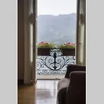 Luxury - & Swimming Pool Villa *