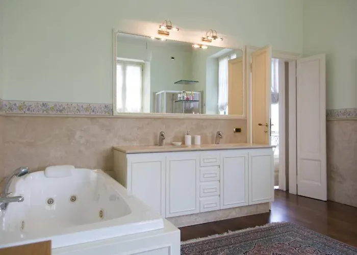 Luxury - & Swimming Pool Villa *